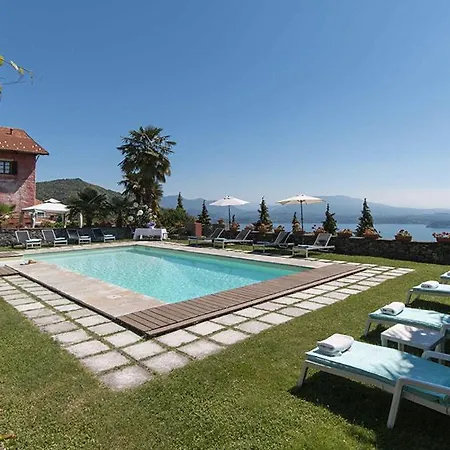 アパート San Salvatore Sleeps 4 With Pool