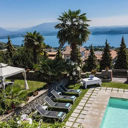 San Salvatore Sleeps 4 With Pool アパート